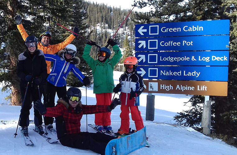 Escuela esquí Baqueira. Clases de esquí y snowboard - exclusive family baqueira