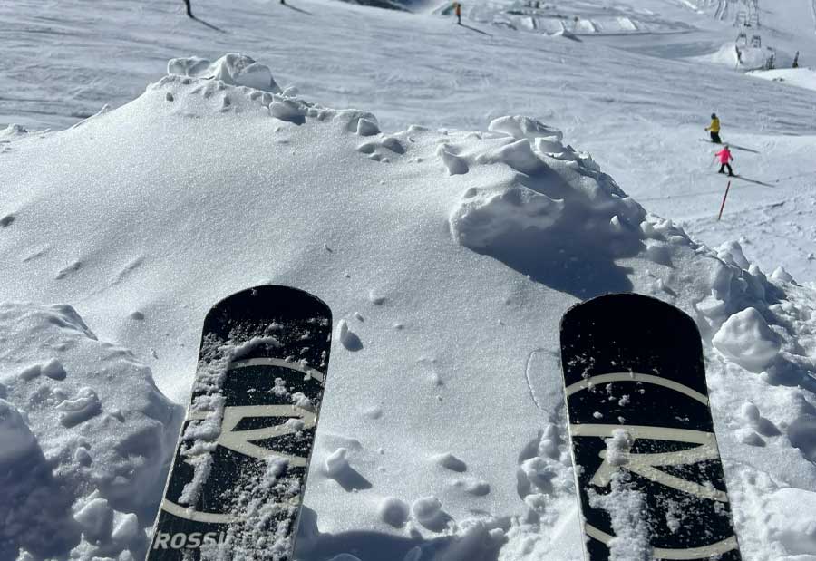 Cómo encerar esquís para un deslizamiento perfecto en Baqueira Beret